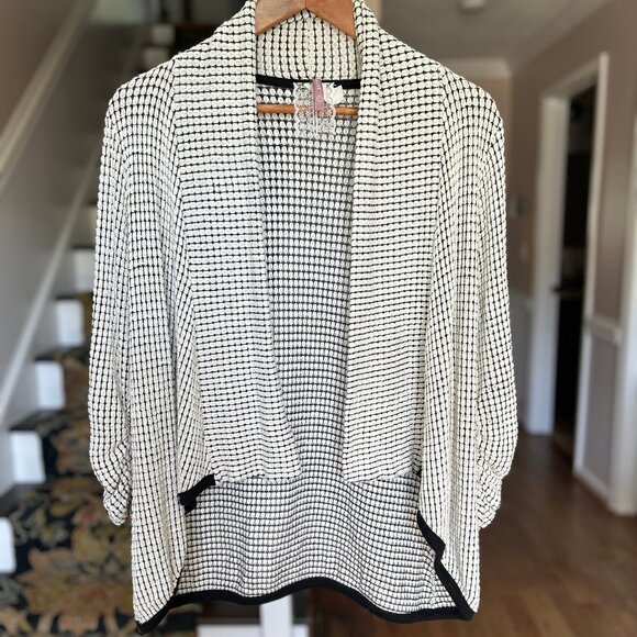 Mauve Brand Black and White Textured Grid Pattern Open Cardigan Womens Size L - Picture 2 of 9